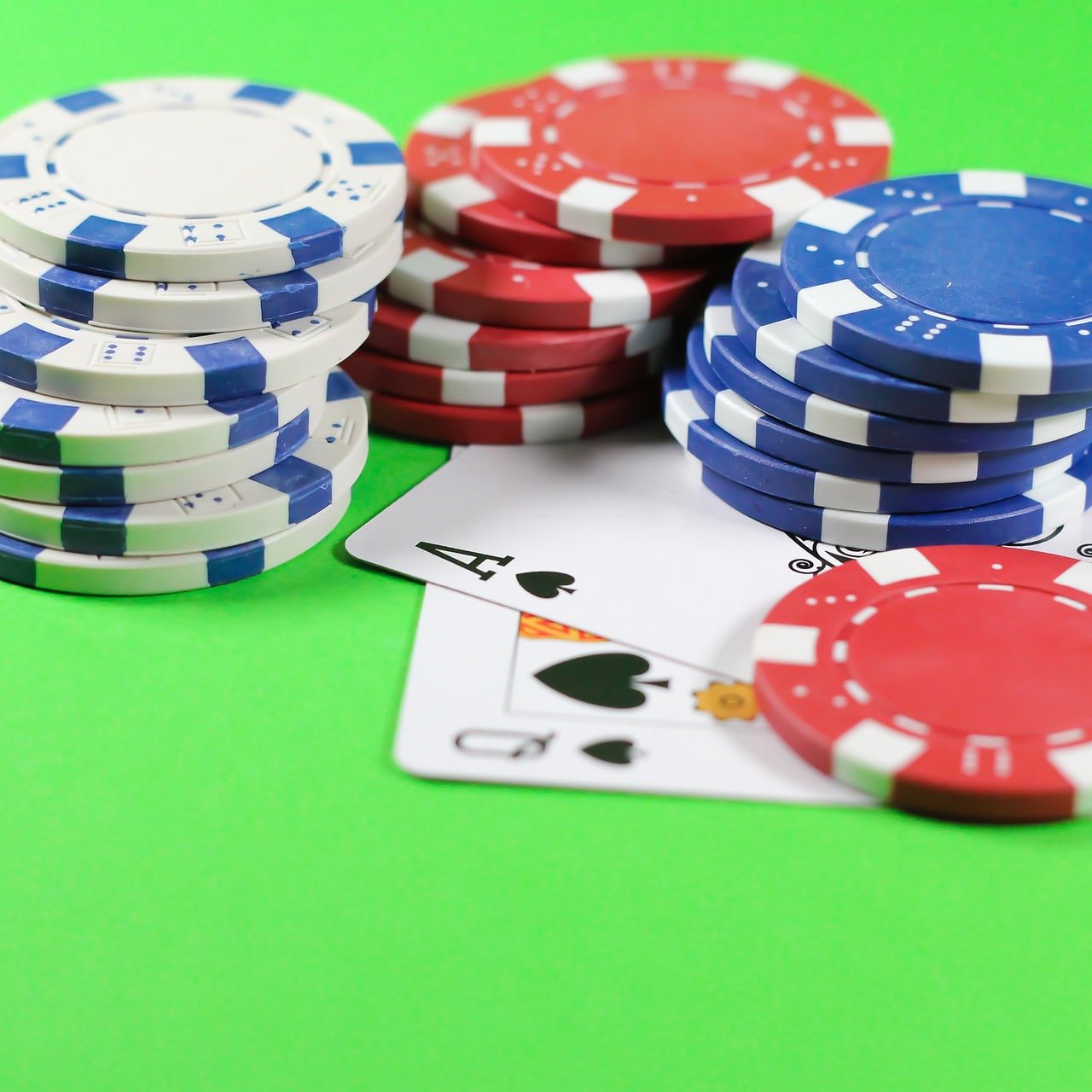 Studio Pretty Gaming dengan dealer live dan multi-kamera di arenaslot77